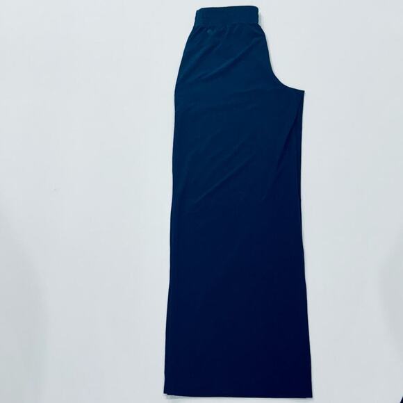Lululemon Swift Wide-Leg Mia-Rise Pant *Full Length True Navy. Size 6 in EUC. - Picture 8 of 9